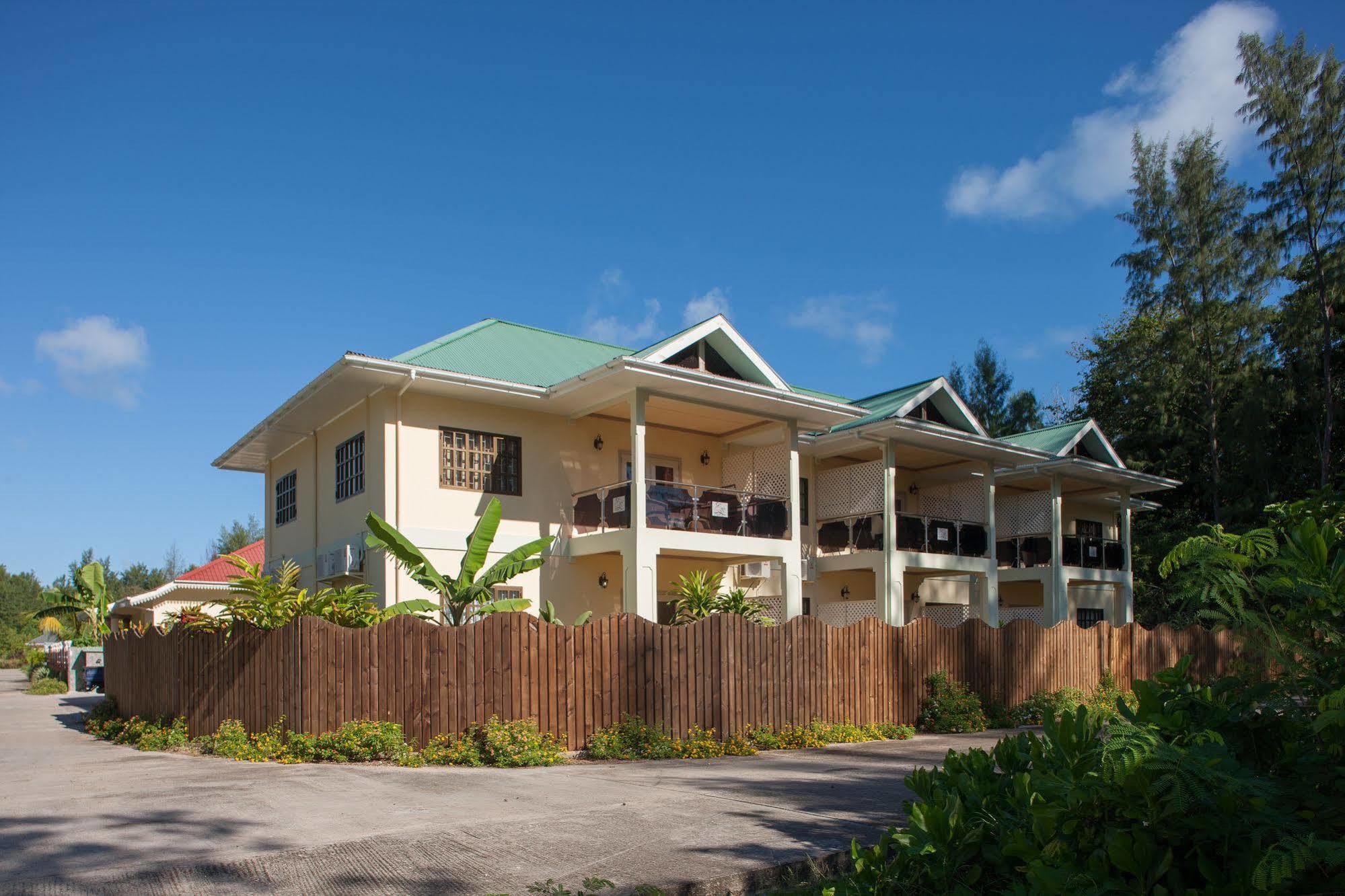Chez Bea Luxury Villa Baie Sainte Anne Exterior photo