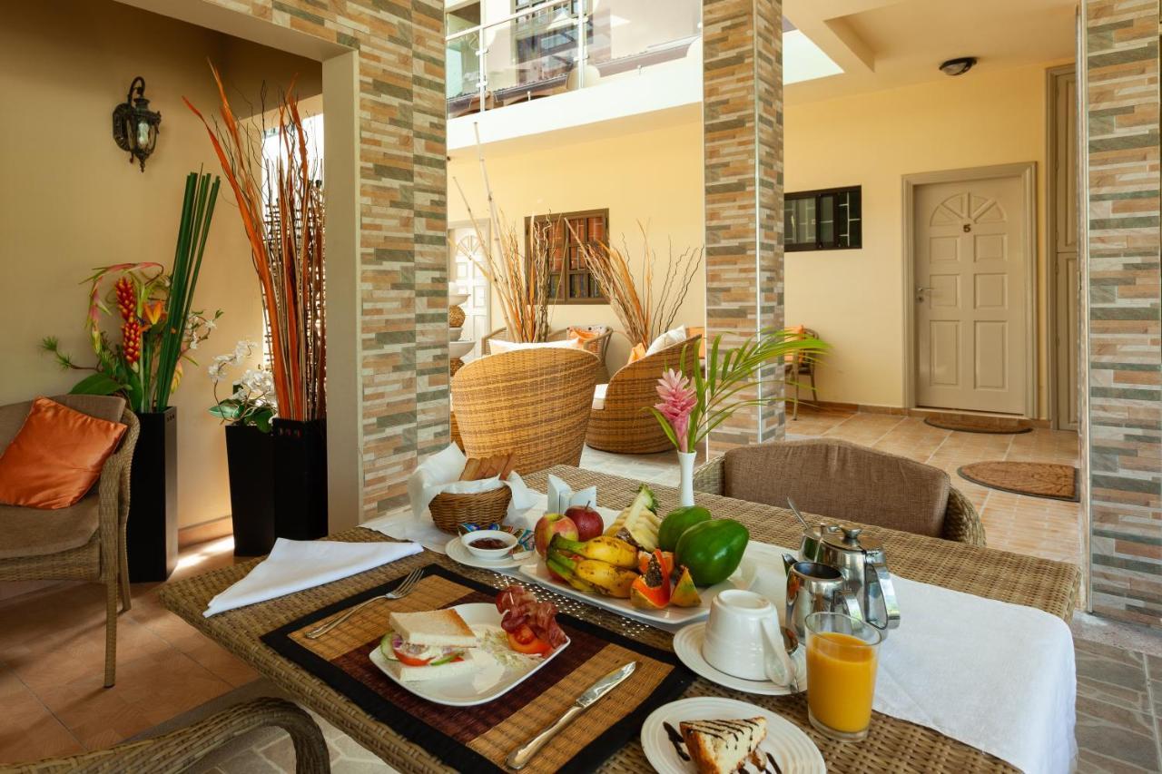 Chez Bea Luxury Villa Baie Sainte Anne Exterior photo