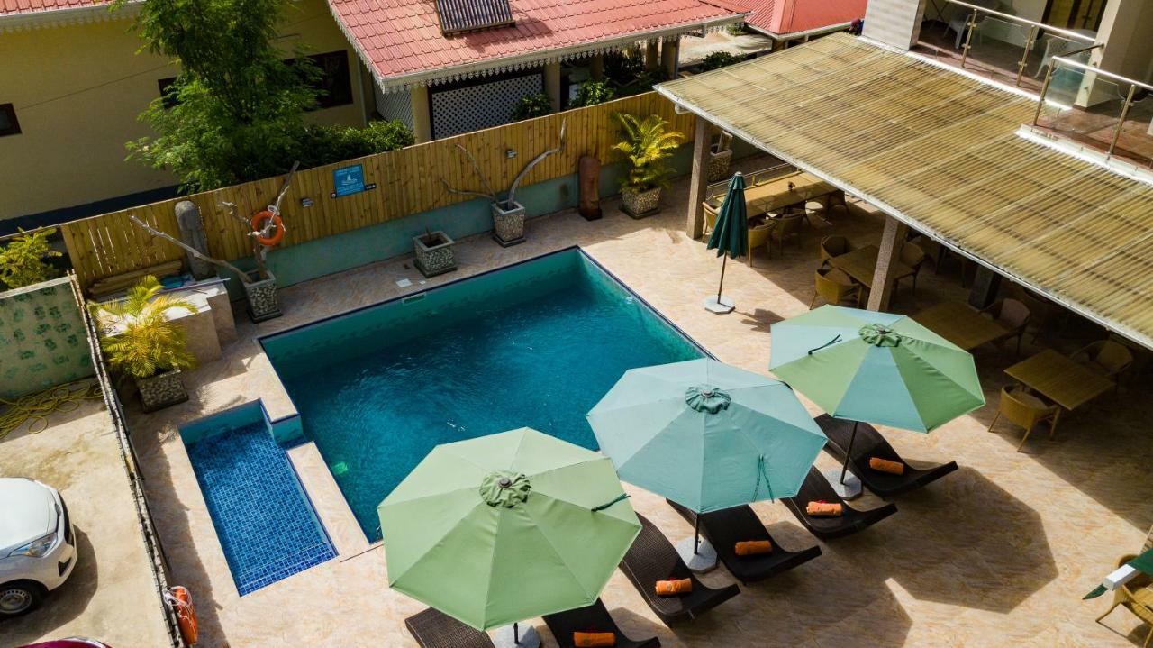Chez Bea Luxury Villa Baie Sainte Anne Exterior photo